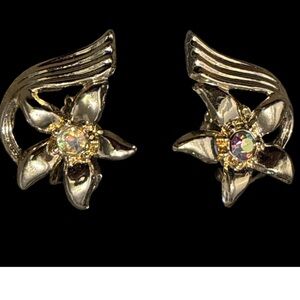 Elegant Gold Floral Earrings